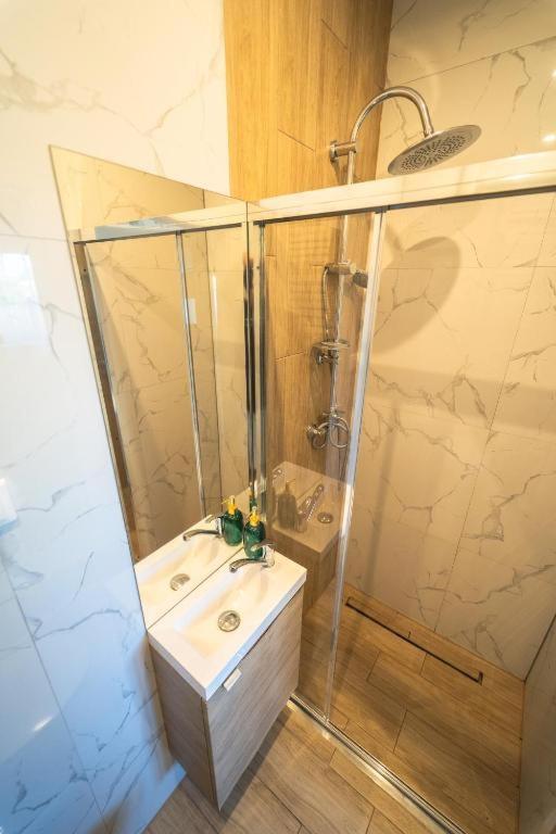 Kolorowe Apartamenty W Mielnie! 350M Od Plazy - 100M Od Jeziora! Großmöllen Exterior foto